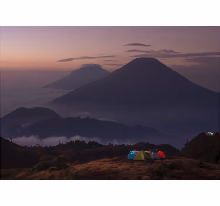 Kitchen roller blind hikers in cloudy mountains - TenStickers