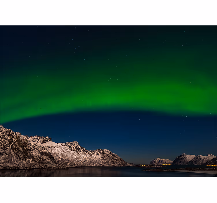 Northern lights above skies nature wall mural - TenStickers