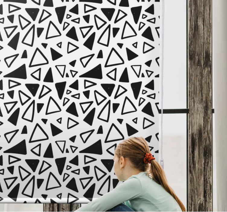 Abstract triangle patterns modern roller blind - TenStickers