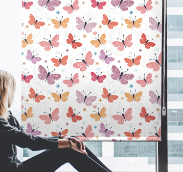 Butterfly roller blind with butterfly design - TenStickers