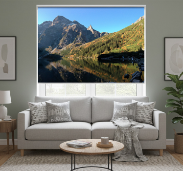 Green roller blind morskie oko in spring - TenStickers