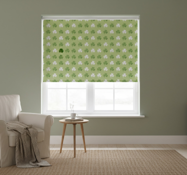 Green roller blind with green and white shamrock stripes - TenStickers
