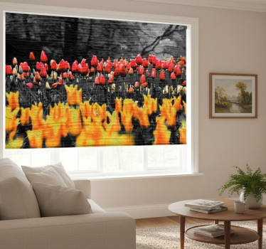 Living room roller blind in various flower fields - TenStickers