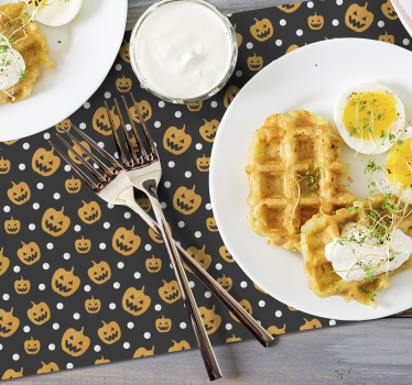 Halloween placemat with pumpkin pattern design - TenStickers