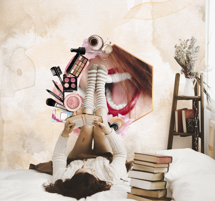 Fashionable Beauty Essentials mural quote - TenStickers