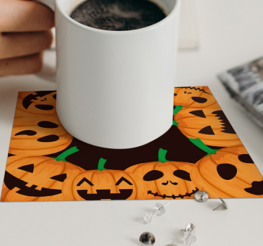 Halloween coasters with smiling pumpkin faces - TenStickers