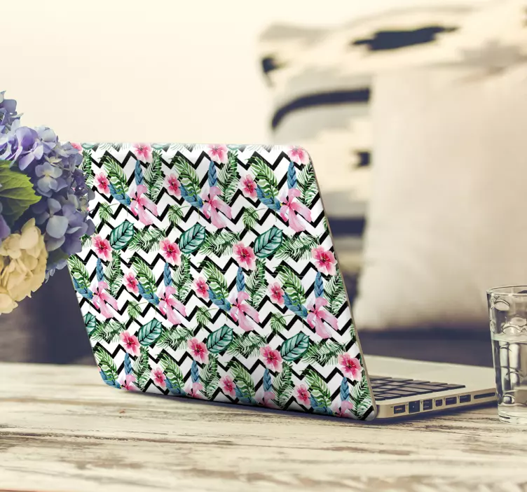 Laptop skin floral chevron design - TenStickers