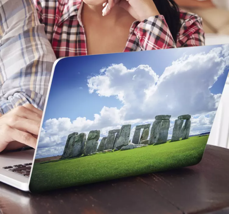 Stonehenge Laptop Sticker - TenStickers