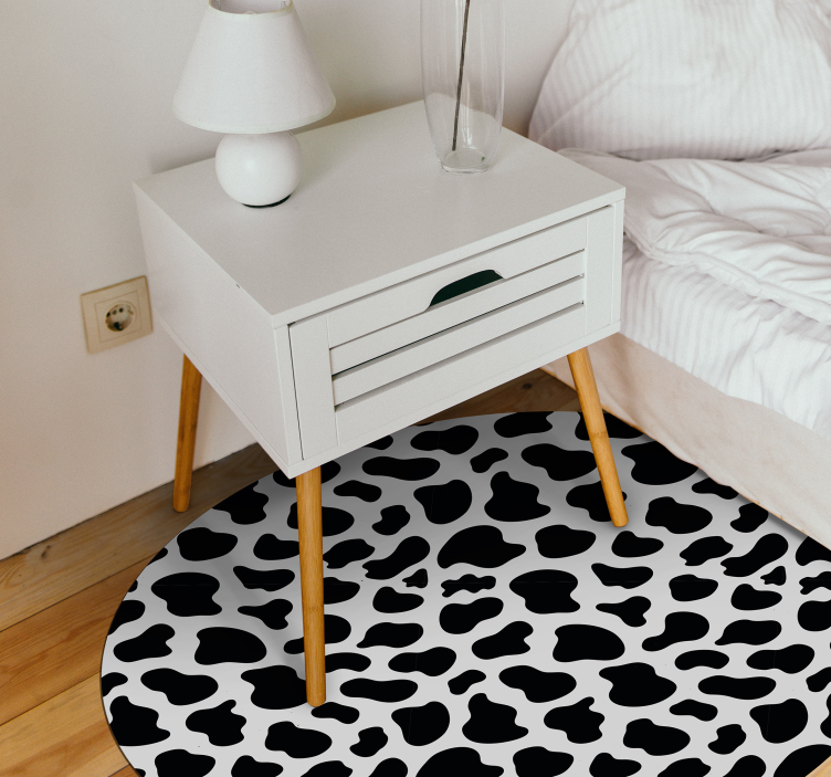Black cow animal print vinyl rug - TenStickers