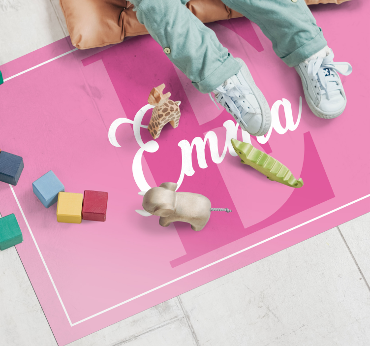 Pink design with initial vinyl rug - TenStickers