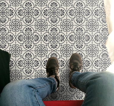 Beige and black flower style tile mat - TenStickers