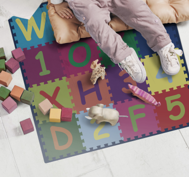 Alphabeth and numbers alphabet rug - TenStickers