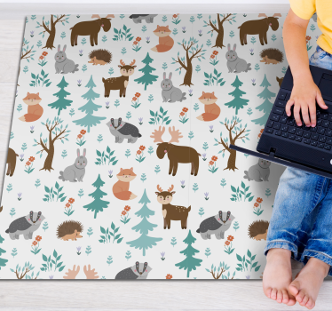 Forest animals playing baby mat - TenStickers