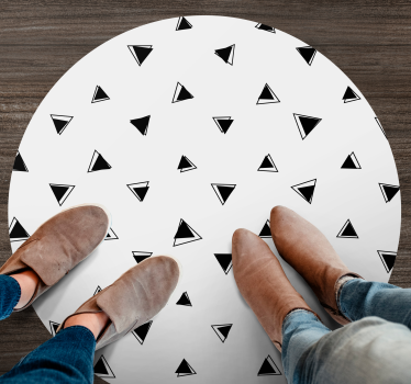 Small black triangles geometric carpet - TenStickers