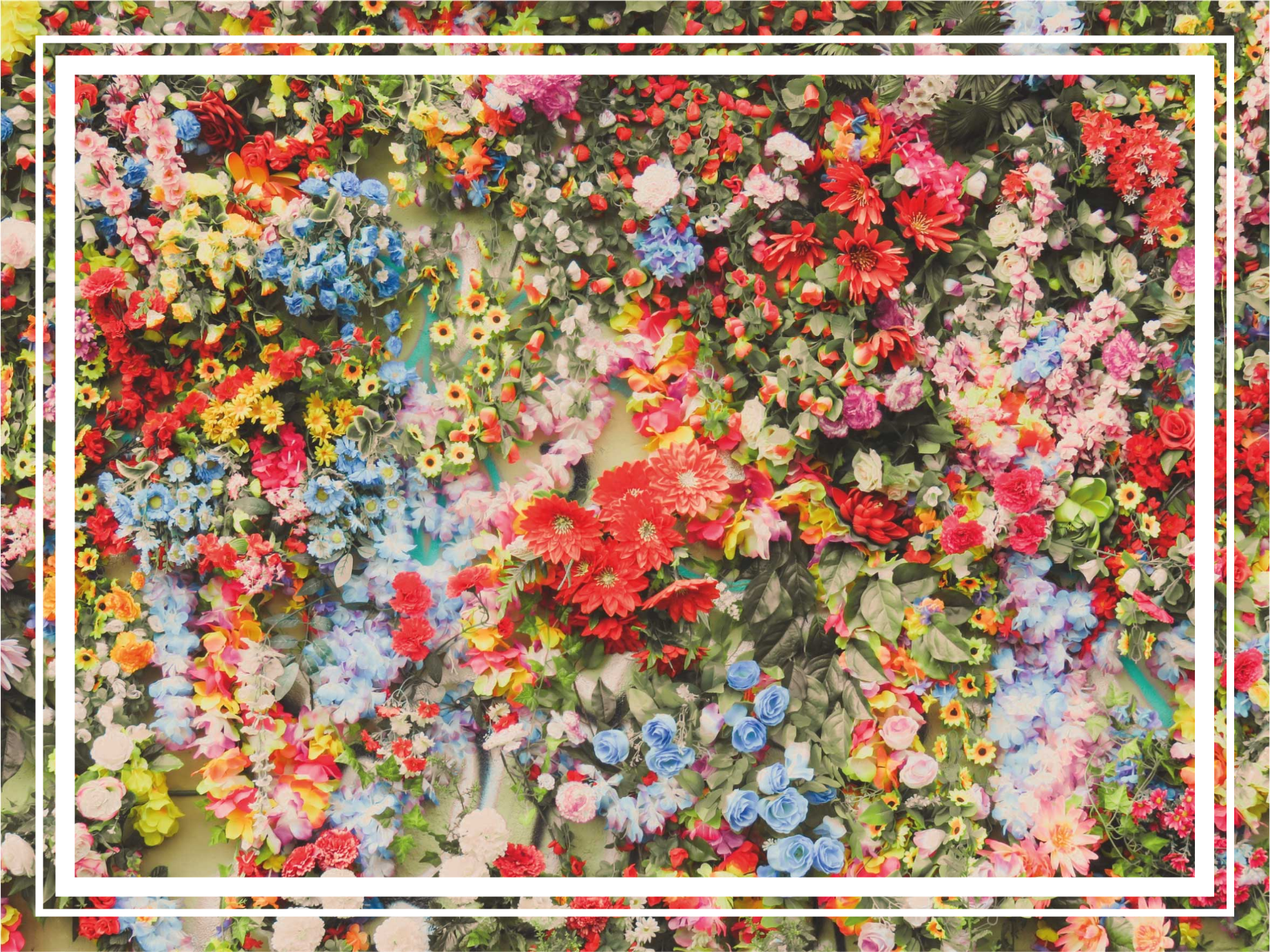 Different kind of flowers field floral rug - TenStickers